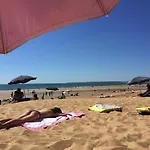 Appartement Avec Balcon-terrasse, Parking Privatif Et Accès à - Fr-1-336-28 Longeville-sur-Mer