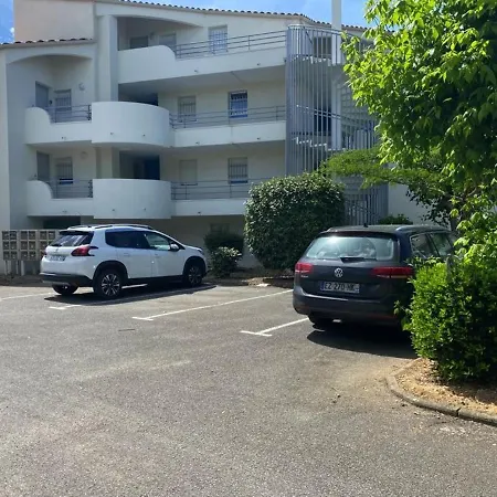 Apartment Avec Balcon-terrasse, Parking Privatif Et Acces A - Fr-1-336-28 Longeville-sur-Mer