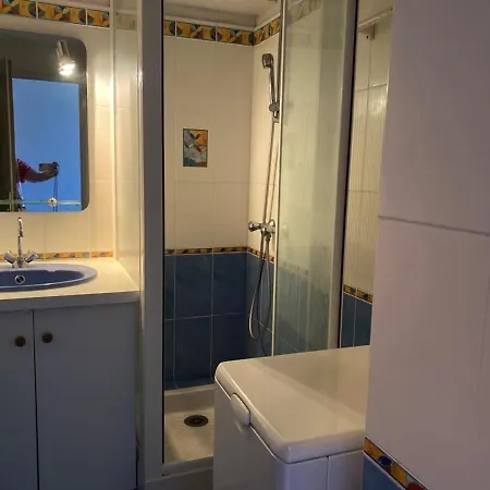 Avec Balcon-terrasse, Parking Privatif Et Accès à - Fr-1-336-28 * Longeville-sur-Mer