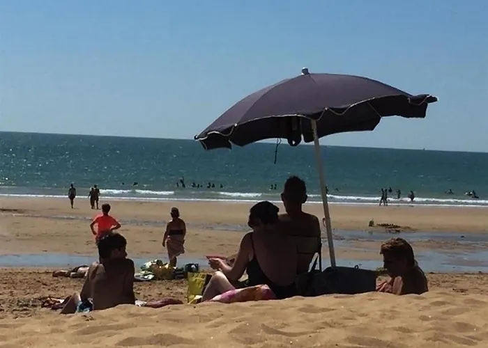 Avec Balcon-terrasse, Parking Privatif Et Acces A - Fr-1-336-28 * Longeville-sur-Mer