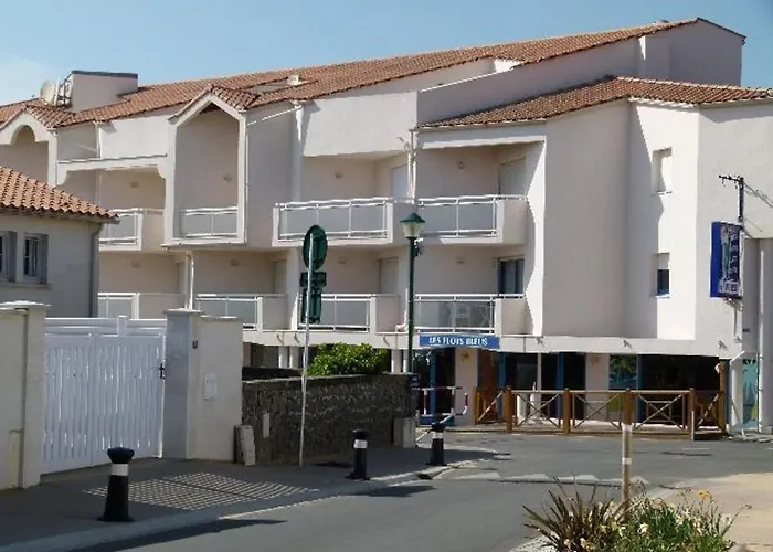 Avec Balcon-terrasse, Parking Privatif Et Acces A - Fr-1-336-28