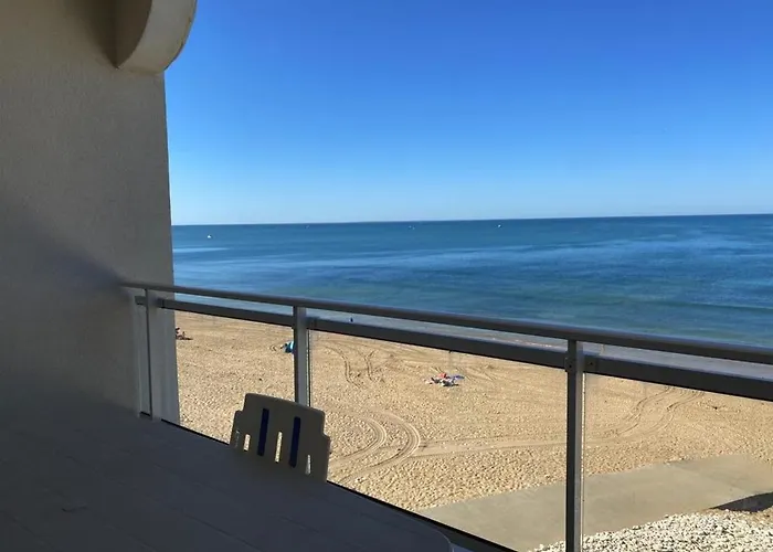 Avec Balcon-terrasse, Parking Privatif Et Acces A - Fr-1-336-28 Apartment